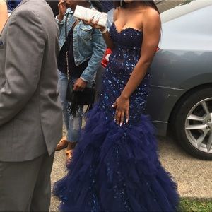 PROM DRESS FOR SELL SIZE 4